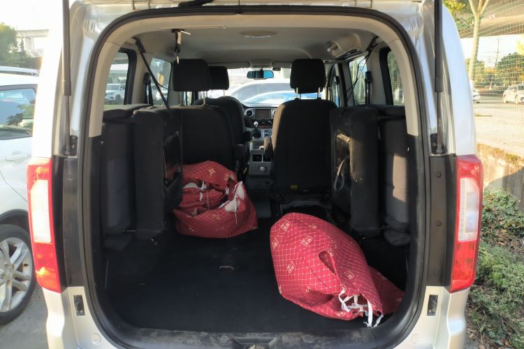 江淮瑞风 瑞风M3 2016款 宜家版 1.6L 豪华智能型机舱底盘23