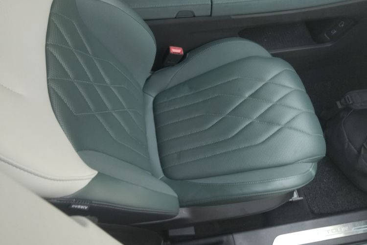 捷途山海L9 2024款 1.5TD 2DHT Max 7座局部细节41