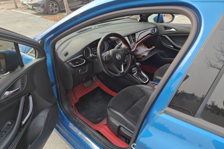 别克 威朗 2016款 两厢GS 20T 双离合燃情运动型中控内饰20