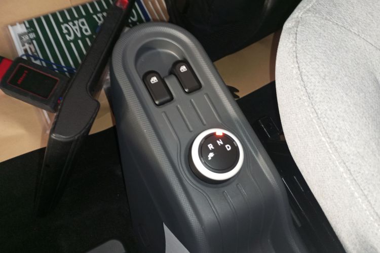 五菱汽车 宏光MINIEV 2022款 马卡龙时尚款 磷酸铁锂中控内饰18