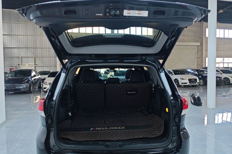 丰田 汉兰达 2021款 2.0T 四驱尊贵版 7座机舱底盘23