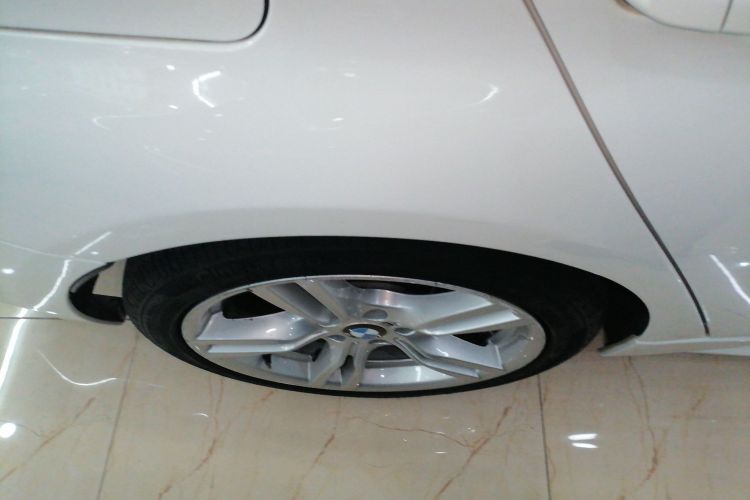 宝马3系 2017款 320Li M运动型车身外观56