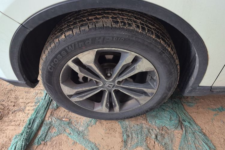 纳智捷 优6 SUV 2017款 1.8T 科技超值型车身外观6007