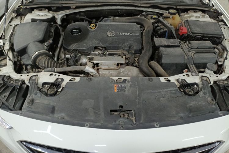 别克 君威 2019款 20T 精英型 国V机舱底盘24