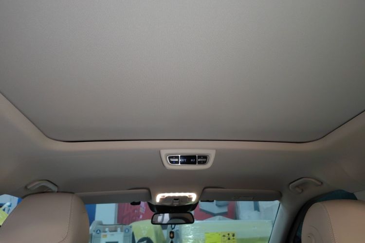 奔驰V级 2020款 V 260 L 长轴距豪华版中控内饰22