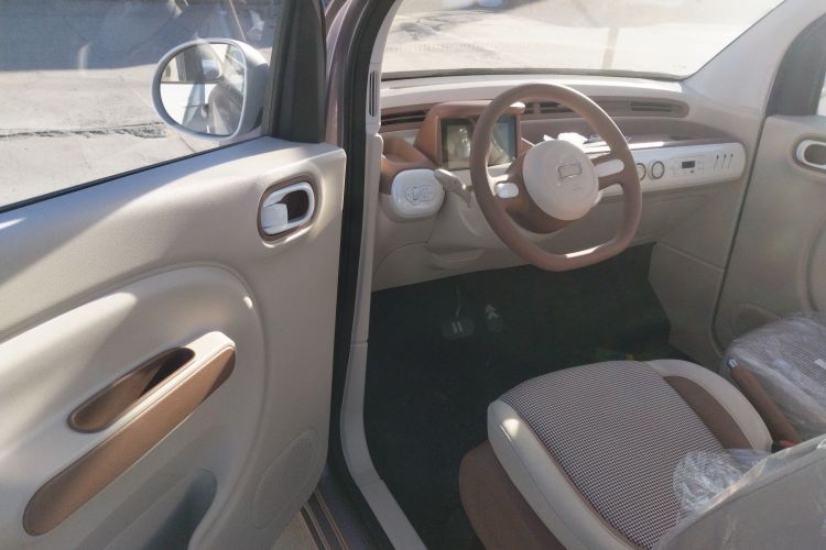 奔腾小马 2026款 222km 萌趣马 Plus中控内饰20