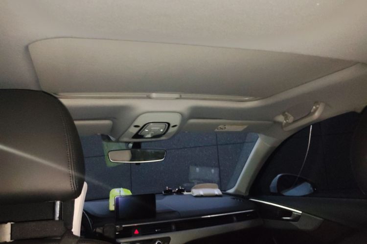 奥迪A4L 2017款 40 TFSI 时尚型中控内饰22