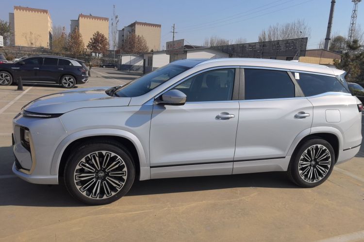 捷途山海L9 2025款 1.5TD 2DHT 旗舰版 6座车身外观4