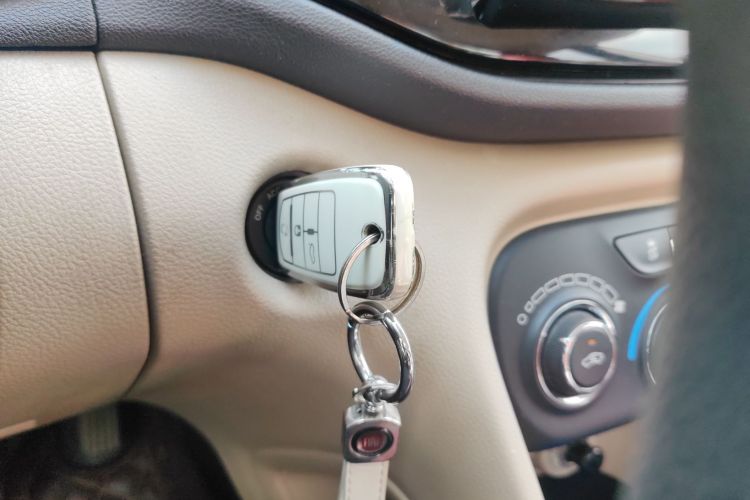 菲亚特 菲翔 2012款 1.4T 自动悦享版中控内饰11