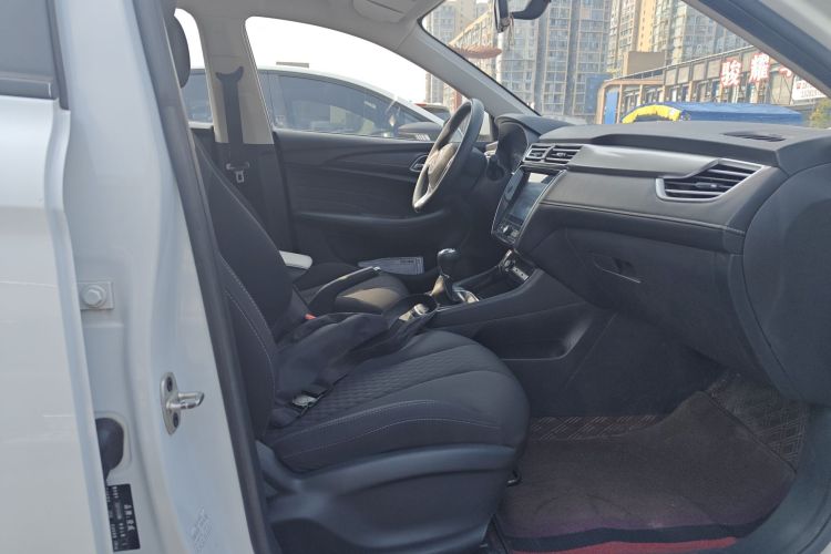 荣威i5 2020款 1.5L 手动4G互联领豪版局部细节41