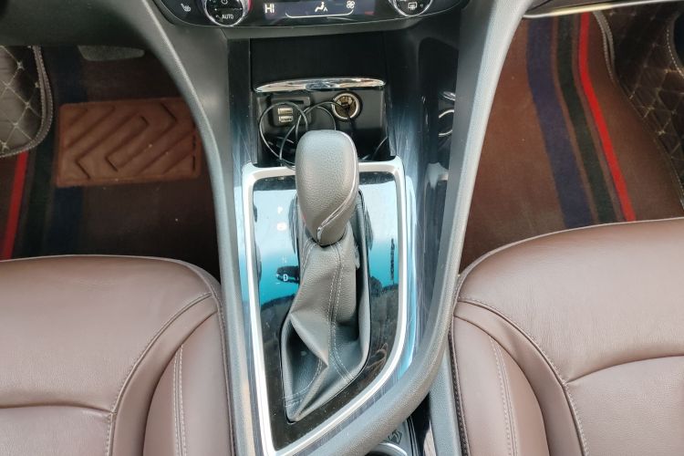 别克GL6 2018款 18T 6座尊贵型局部细节18