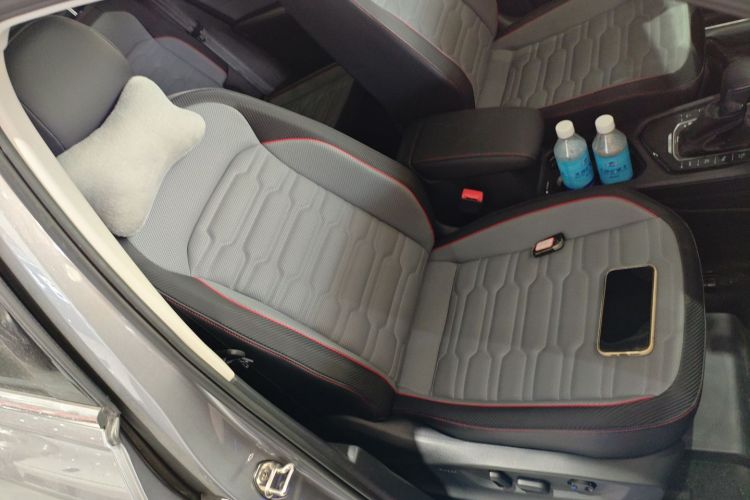 大众 途观L新能源 2023款 430PHEV 插电混动旗舰版局部细节41