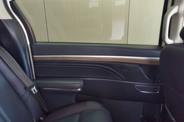 广汽传祺 传祺M8 2021款 领秀系列 390T 尊享版中控内饰49