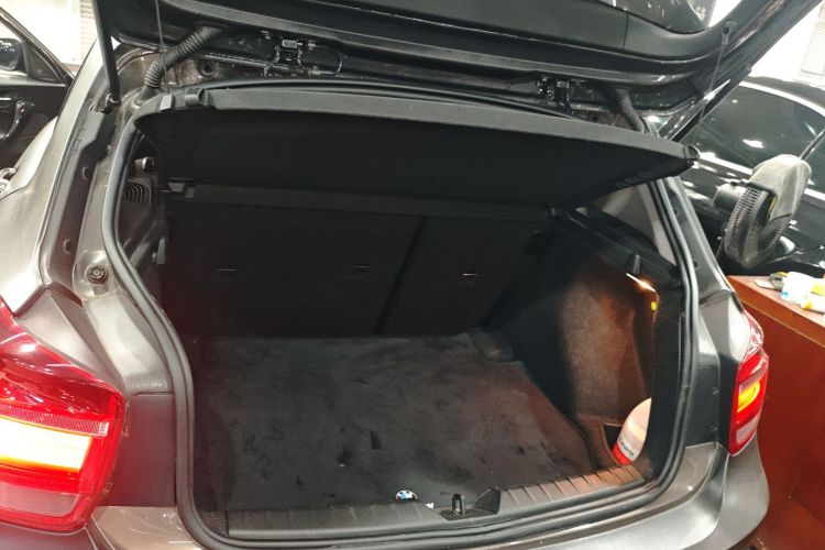 宝马1系(进口) 2013款 改款 116i 领先型局部细节23