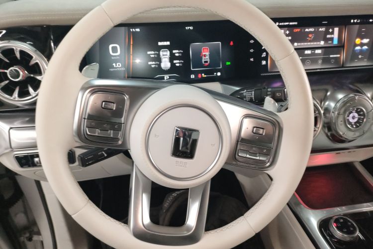 超境汽车 共创坦克300 2021款 2.0T 赛博坦克中控内饰13