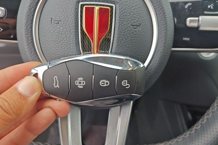 红旗HS3 2023款 2.0T 四驱有为版中控内饰11