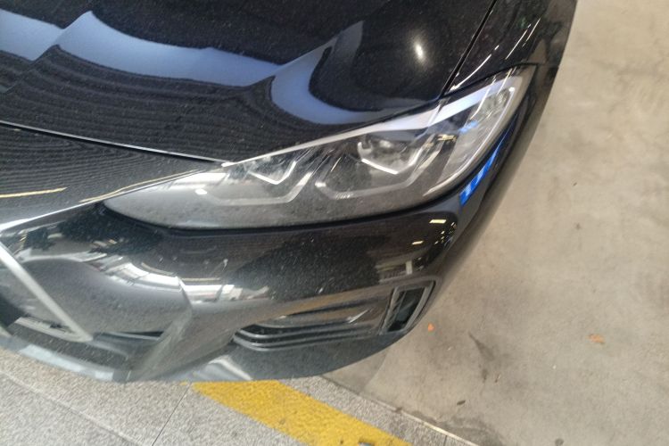 宝马i4 2023款 eDrive35局部细节36