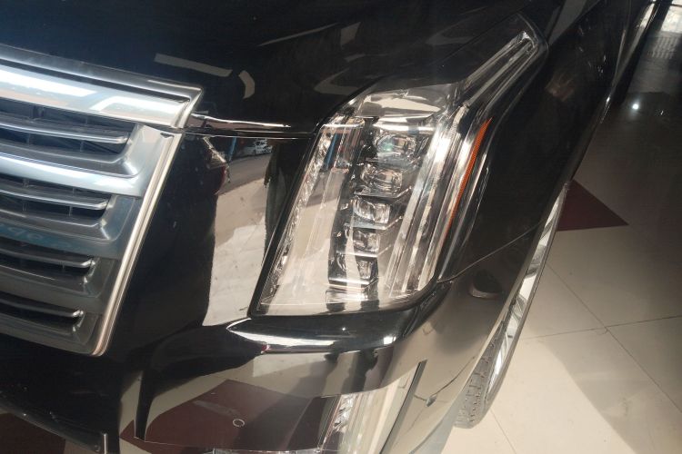 凯迪拉克 凯雷德ESCALADE 2017款 6.2L ESV铂金版加长型局部细节36