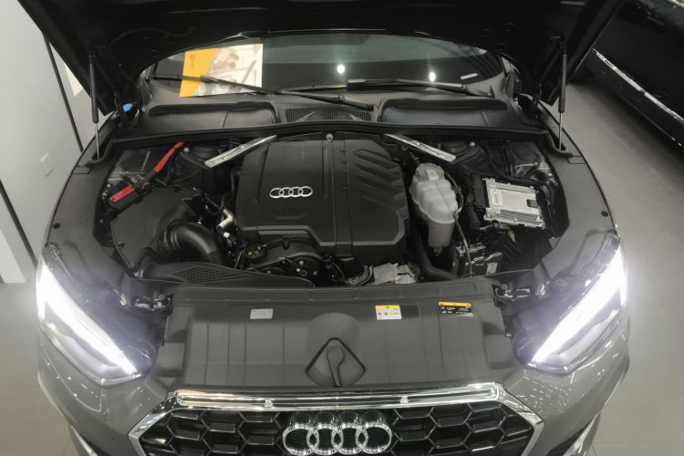 奥迪A5 2023款 Sportback 40 TFSI 时尚动感型机舱底盘24