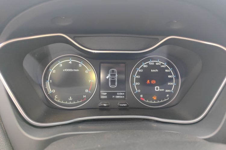 吉利汽车 远景X6 2016款 1.8L 手动豪华型中控内饰14