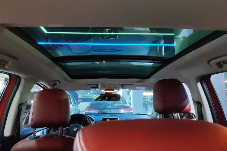 宝马2系旅行车 2016款 218i 时尚型局部细节22