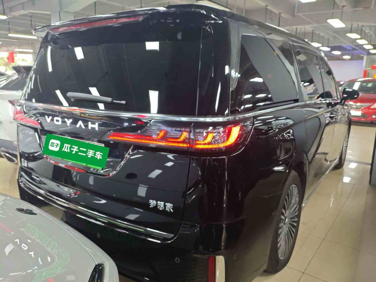 岚图汽车 岚图梦想家 2025款 PHEV 四驱卓越鲲鹏版(5)