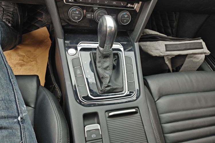 大众 迈腾 2018款 改款 330TSI DSG 豪华型局部细节18