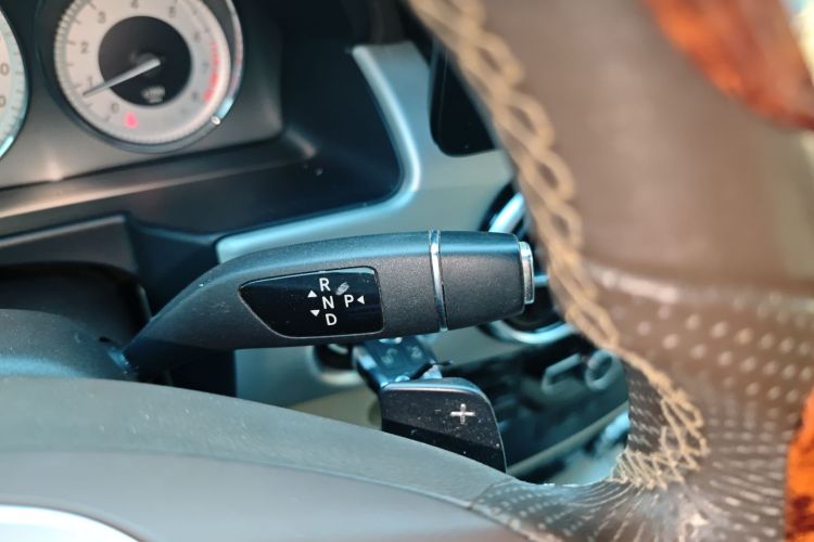 奔驰GLK级 2013款 GLK 300 4MATIC 动感天窗型中控内饰18