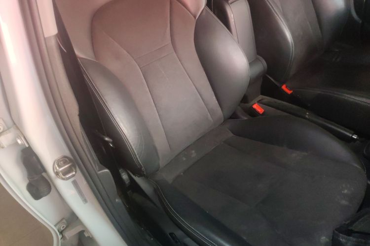 奥迪A1 2016款 30 TFSI Sportback Design风尚版局部细节41