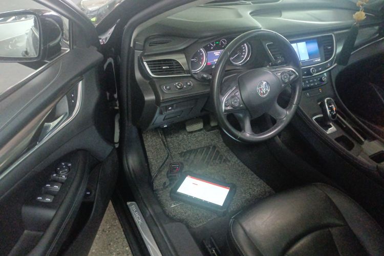 别克 君越 2021款 552T 豪华型中控内饰20