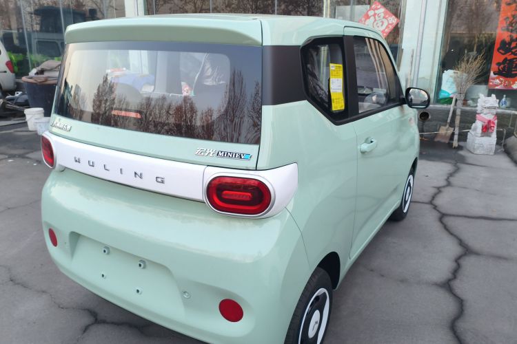 五菱汽车 宏光MINIEV 2024款 第三代 215km 青春版车身外观7