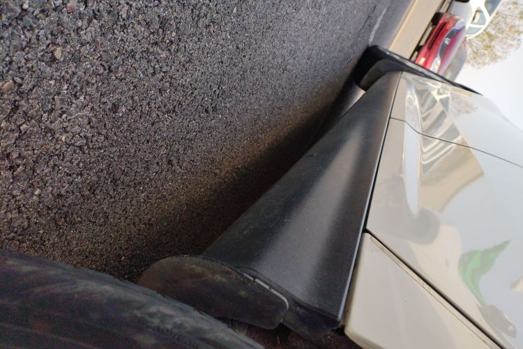 福特 福克斯 2012款 三厢 1.6L 自动舒适型局部细节9002