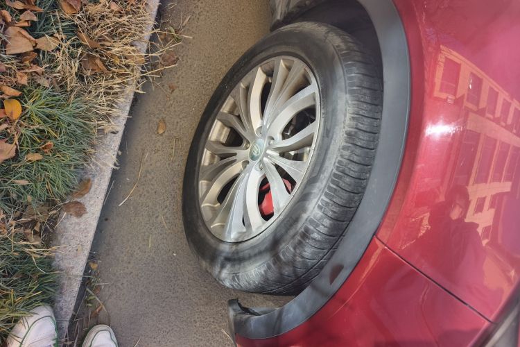 陆风X7 2015款 2.0T 全景旗舰版车身外观10