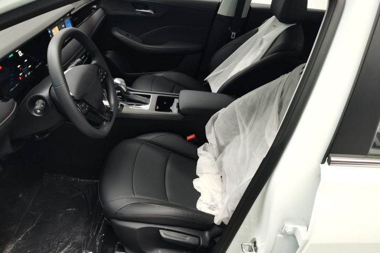 荣威i5 2023款 1.5L CVT豪华版中控内饰19