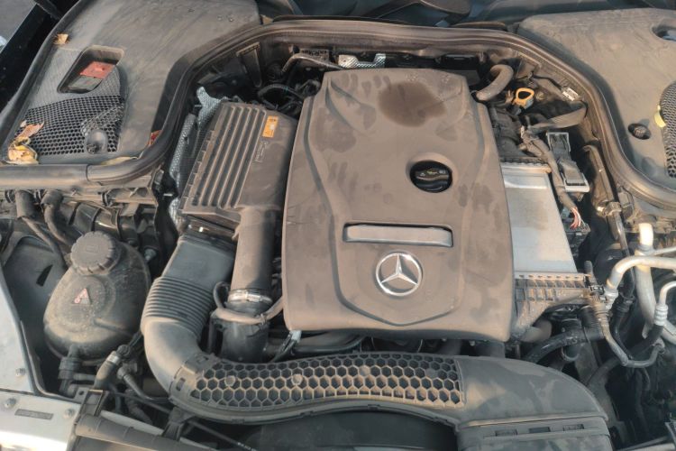 奔驰E级 2018款 改款 E 200 L 运动型机舱底盘24