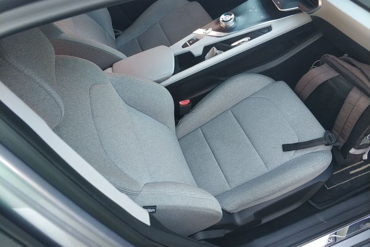 吉利几何A 2019款 升级款 高维标准续航平方版局部细节41