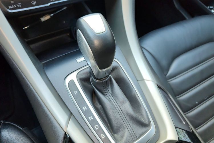 福特 蒙迪欧 2013款 2.0L GTDi200豪华型中控内饰18