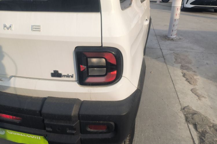 吉利银河 2025款 210km 熊猫骑士车身外观9