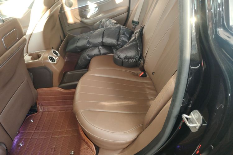 奔驰E级 2017款 E 200 L 4MATIC中控内饰21