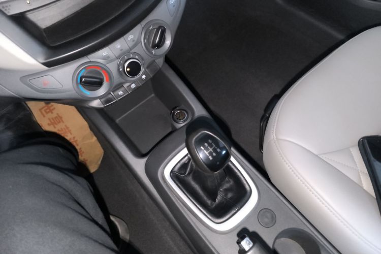 雪佛兰 2015款 赛欧3 1.3L 手动理想版中控内饰18