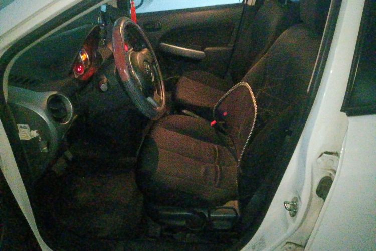 马自达2 2012款 两厢炫动 1.5L 自动超值版局部细节19