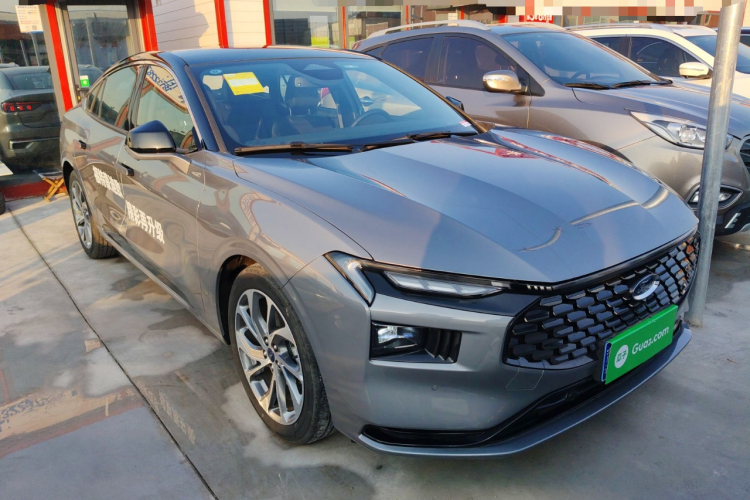 福特 蒙迪欧 2025款 2.0T EcoBoost 至尊型车身外观3