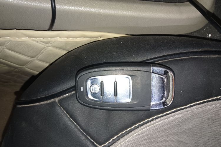 别克 英朗 2018款 15T 双离合精英型 国V中控内饰11