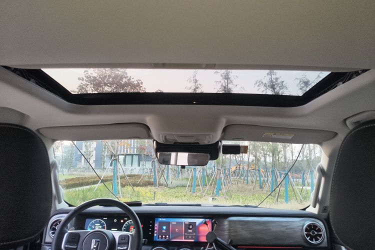 坦克300 2021款 越野版 2.0T 征服者中控内饰22