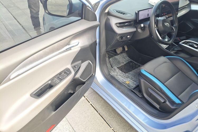 吉利几何G6 2022款 620 新乐型中控内饰7003