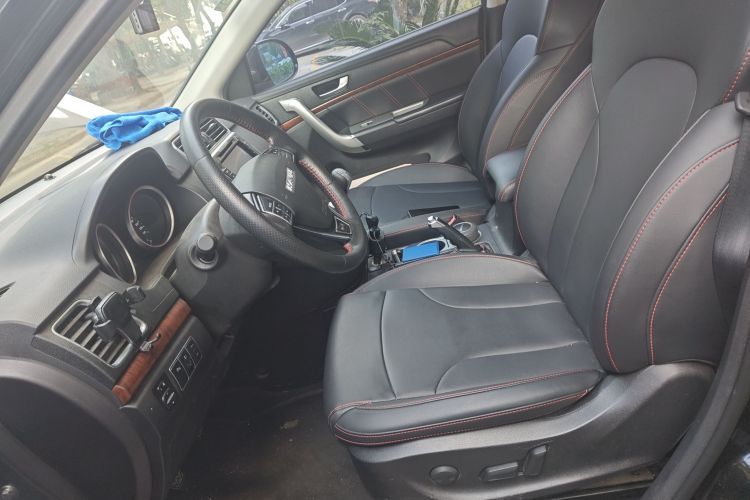 哈弗H6 2017款 红标 运动版 1.5T 手动两驱精英型中控内饰19