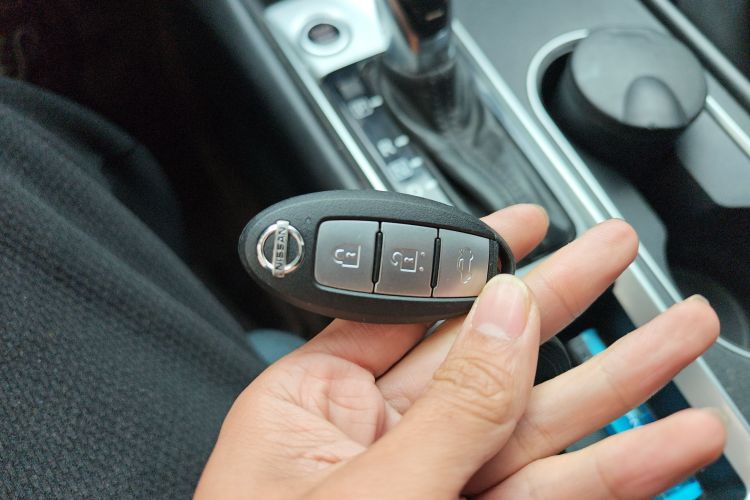 日产 天籁 2019款 2.0L XL 舒适版中控内饰11