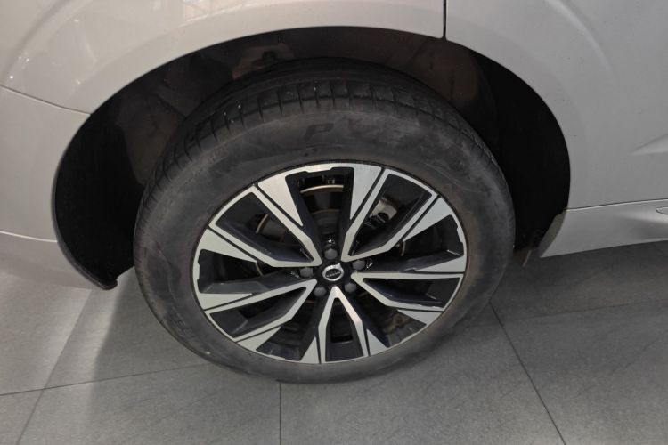 沃尔沃XC60 2023款 B5 四驱智远豪华版车身外观6008