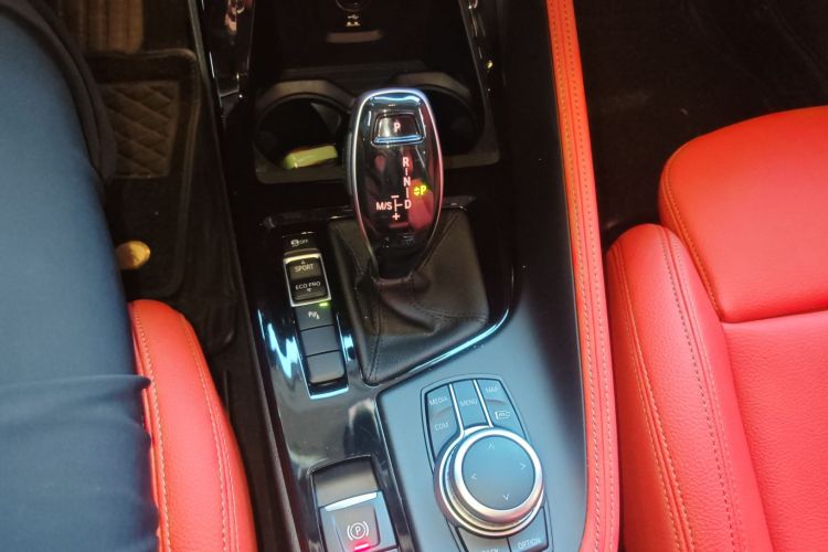 宝马X2 2023款 sDrive25i M运动曜夜版局部细节18