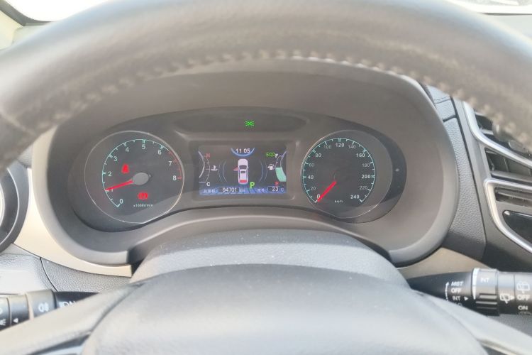 比亚迪 宋 2016款 盖世版 1.5TID 自动精英型中控内饰14